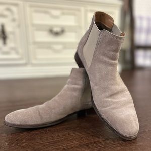 Tan suede Chelsea boot